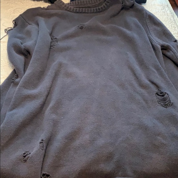 2 Sweaters - Picture 9 of 12